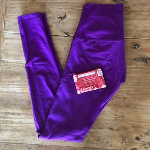 Lululemon Wunder Under Leggings, size 4